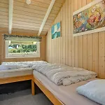3 Bedroom Beautiful In Casa de Férias Hejls