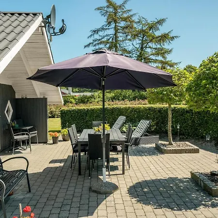 3 Bedroom Beautiful In * Hejls