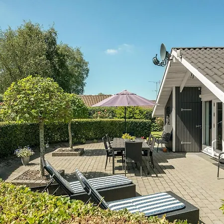 Σπίτι διακοπών 3 Bedroom Beautiful In *