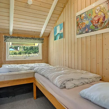 3 Bedroom Beautiful In Holiday home Hejls