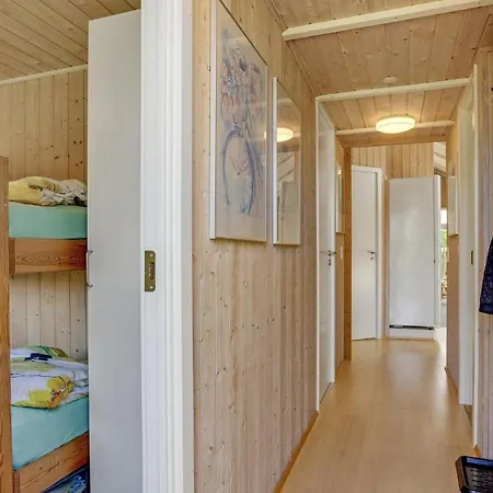 3 Bedroom Beautiful In Holiday home